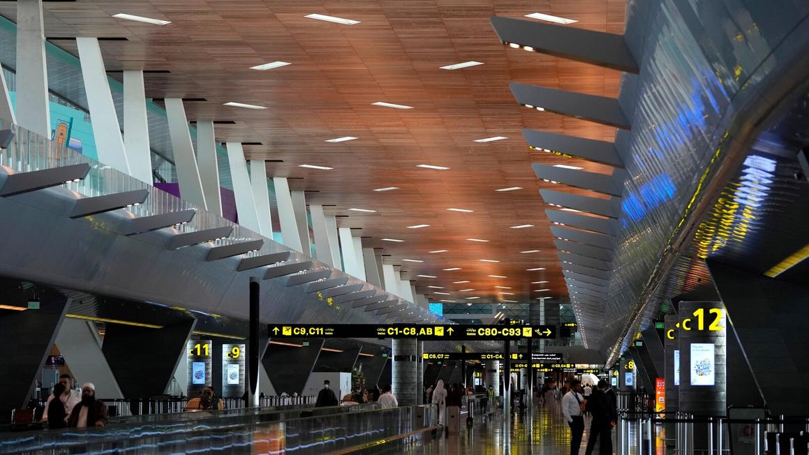 Các cuộc tấn công của Hoa Kỳ vào Iran gây thêm gián đoạn du lịch toàn cầu và hủy chuyến bay