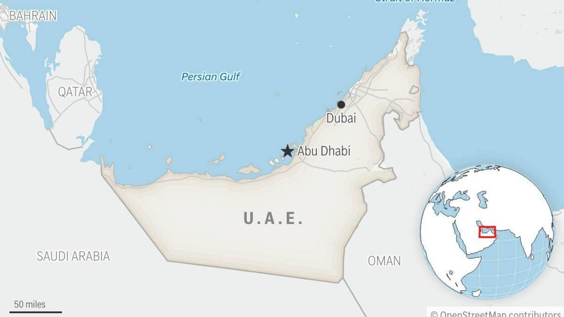Lực lượng bảo vệ bờ biển UAE giải cứu 24 người sau vụ va chạm tàu chở dầu gần eo biển Hormuz
