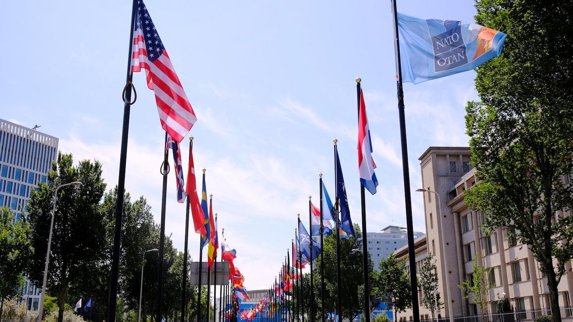 Các nhà lãnh đạo NATO dự kiến đạt thỏa thuận lịch sử về chi tiêu quốc phòng, nhưng không áp dụng cho tất cả