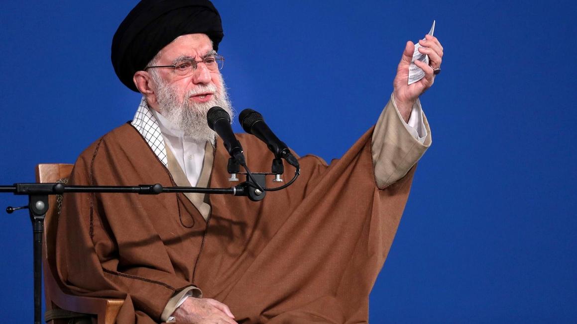 Lãnh đạo tối cao Iran tuyên bố Mỹ sẽ phải trả giá đắt nếu tấn công