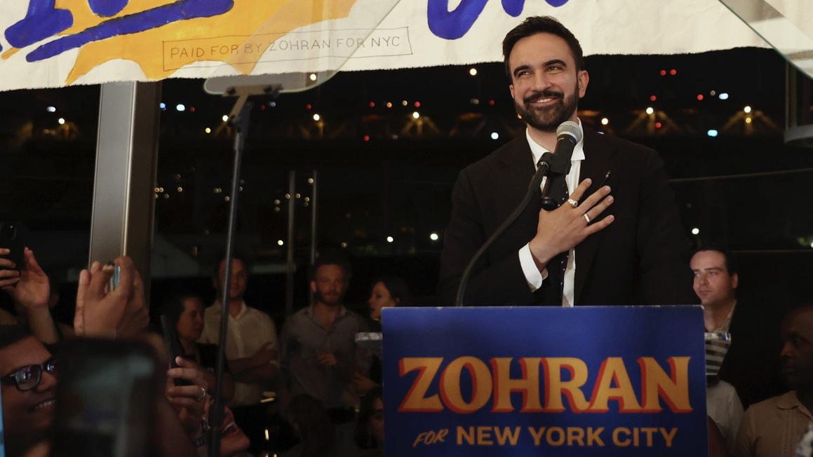 Đảng Cộng Hòa Tận Dụng Chiến Thắng Bất Ngờ Của Mamdani Trước Cuomo Để Tấn Công Đảng Dân Chủ Là Cực Đoan
