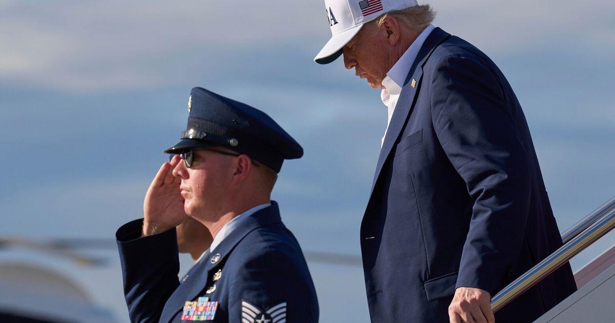 Chương trình xóa nợ vay sinh viên có thể thành công cụ trả đũa chính trị của TT Trump?