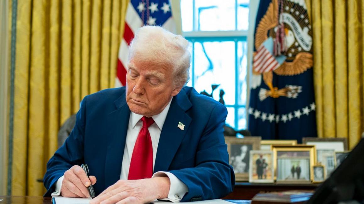 TT Trump ký ban hành luật lớn vào ngày 4 tháng 7
