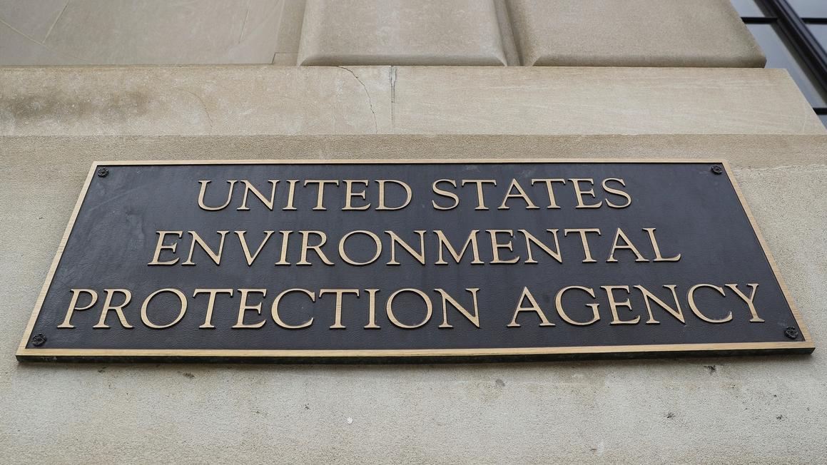 EPA Đưa 139 Nhân Viên Vào Diện Nghỉ Việc Vì Phản Đối Chính Sách Tổng Thống Trump