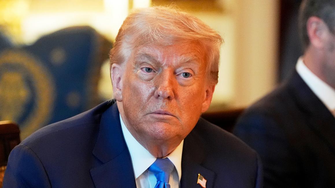 Tổng Thống Trump Họp Nội Các