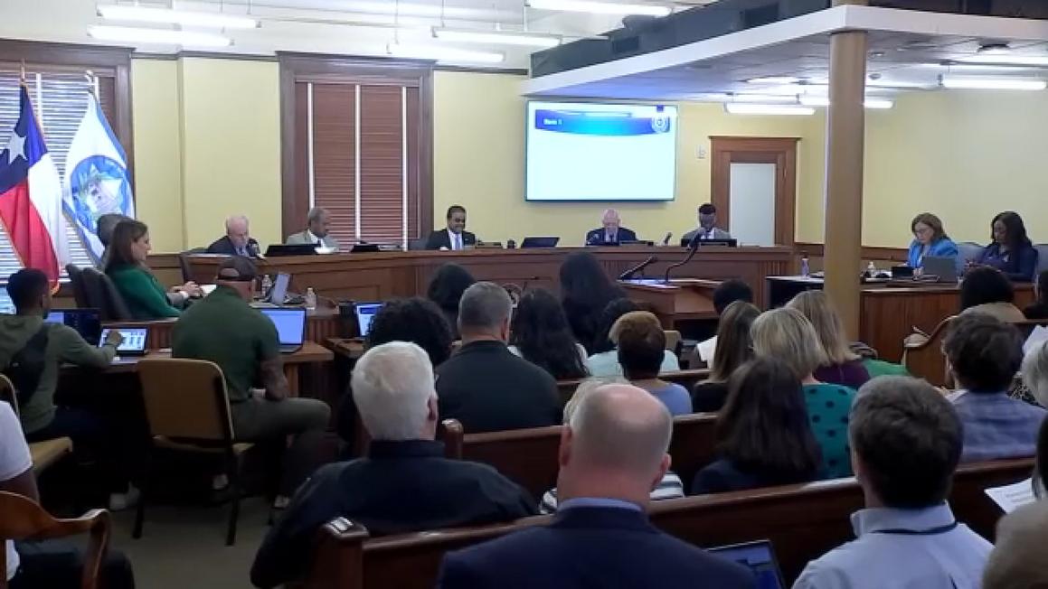 17248104 072225 ktrk fort bend county meeting img