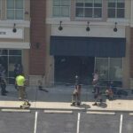 Xe lao vào tòa nhà ở Downingtown, Pennsylvania, nhiều người bị thương