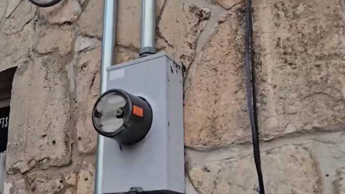 Thảm kịch lũ lụt ở Texas: Người dân liều mình sinh tồn
