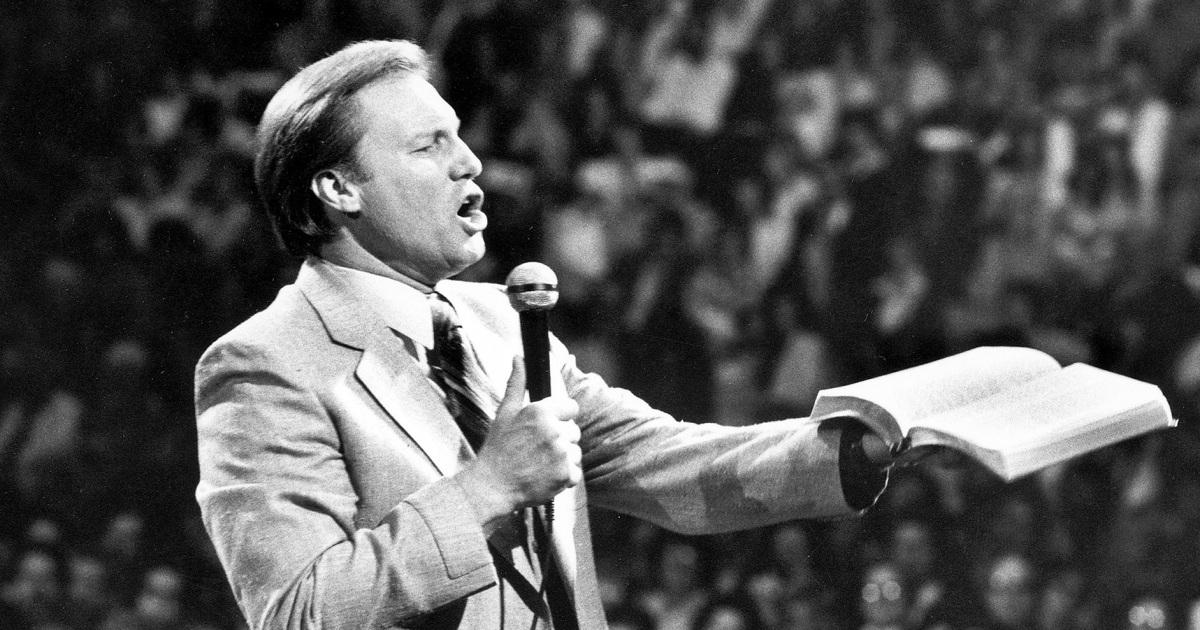 Nhà truyền giáo Jimmy Swaggart qua đời ở tuổi 90