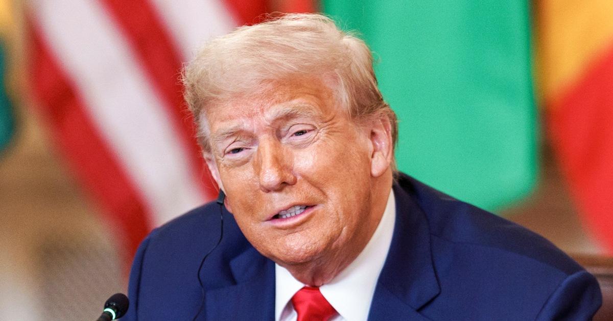 TT Trump khen ngợi tiếng Anh của Tổng thống Liberia