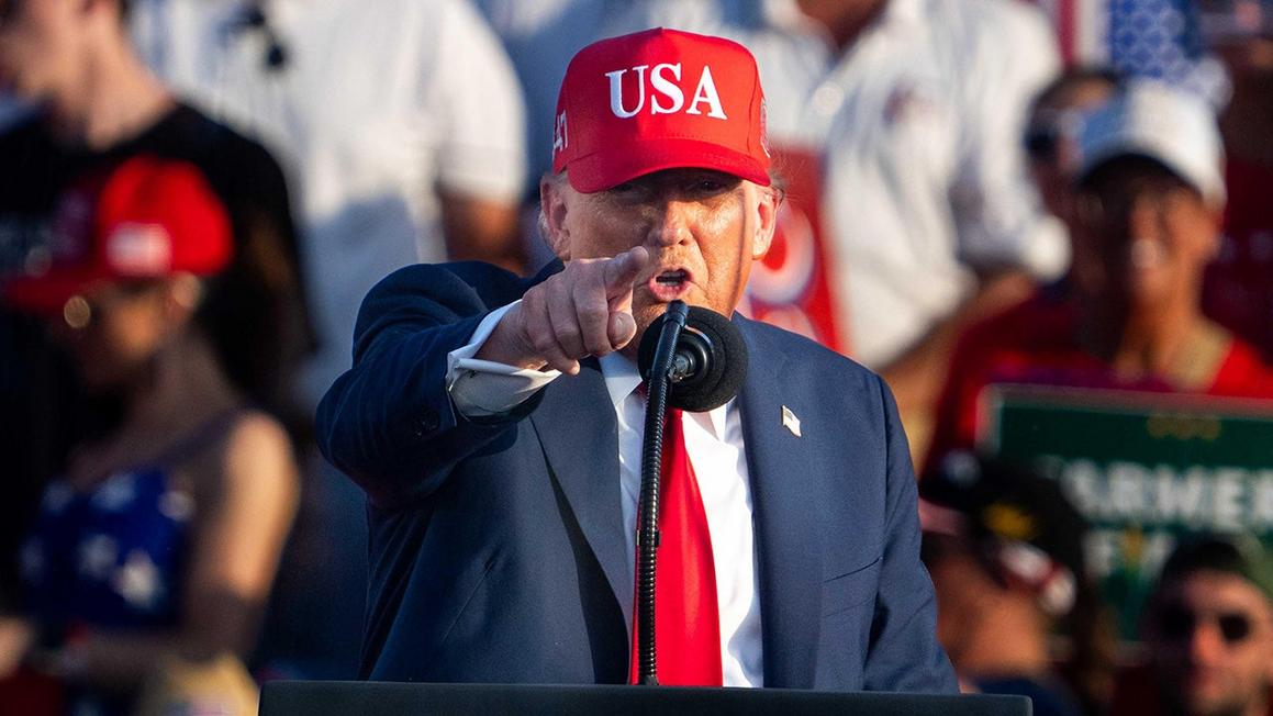 TT Trump nói về việc đổi tên đội bóng bầu dục Washington