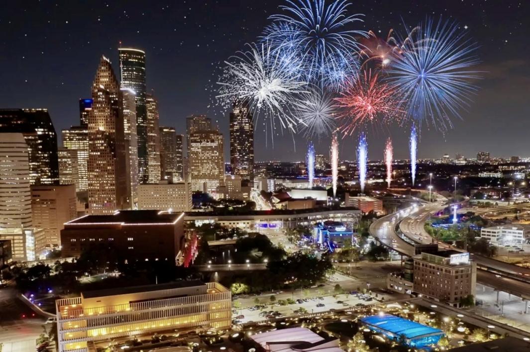 Xem bắn pháo bông Độc Lập ở đâu Houston?