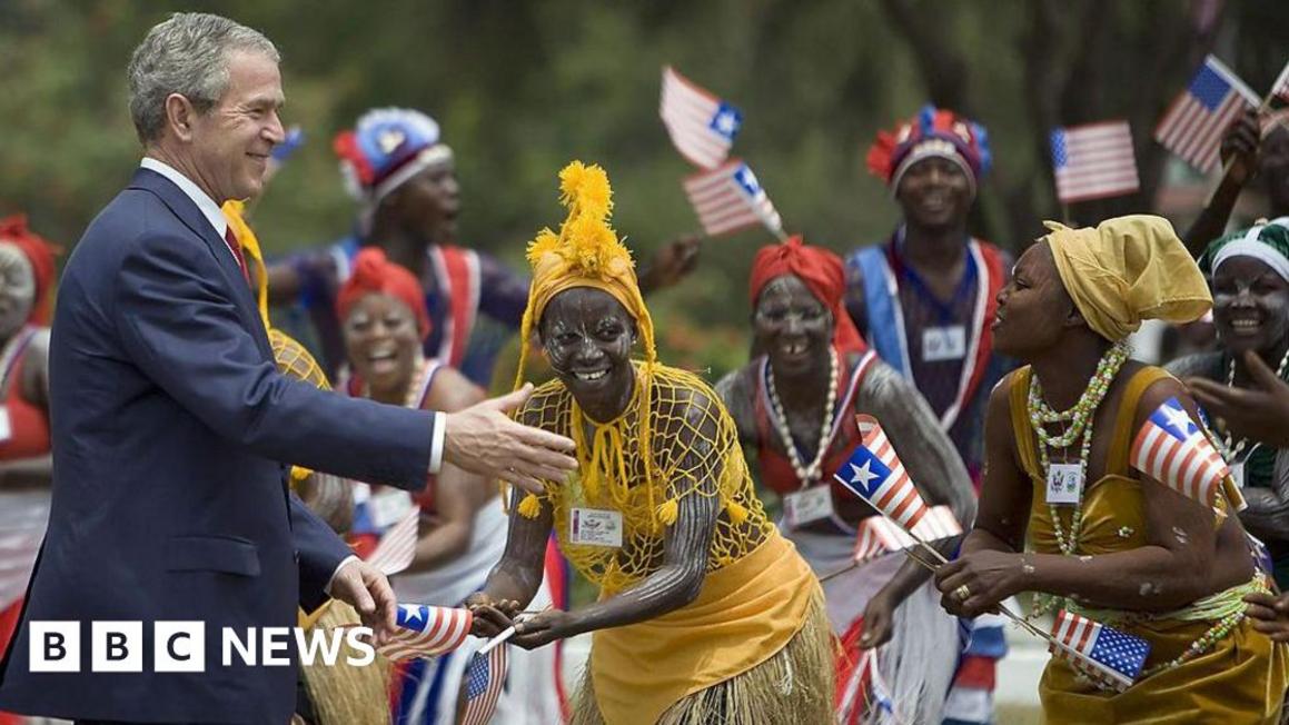 Tổng Thống Trump khen ngợi khả năng tiếng Anh của Tổng Thống Liberia