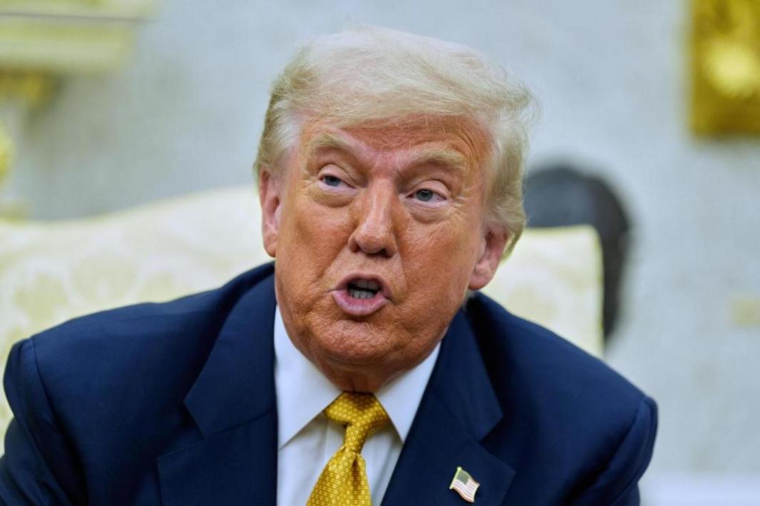 AP Poll Trump 88077 01627e