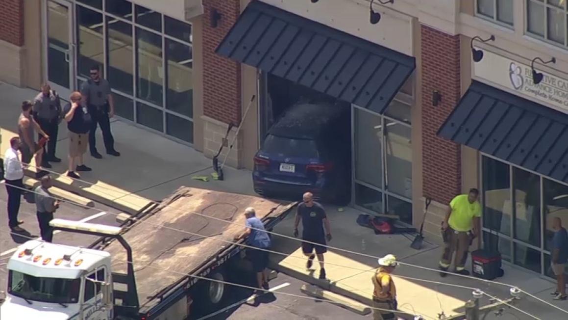 Car into downingtown building 7 30 25