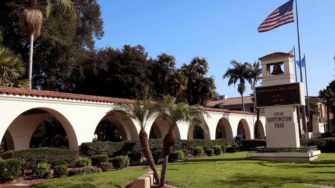 Huntington Park thông qua sắc lệnh ‘thành phố убежище’
