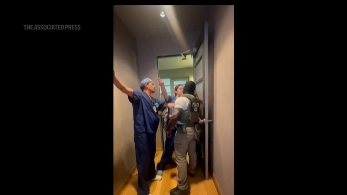 NVQG khám xét trung tâm giải phẫu, bắt giữ người làm vườn