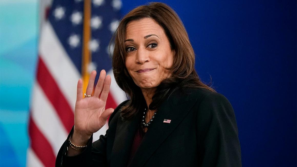 Charlamagne Tha God khuyên Kamala Harris nên ra sách, podcast thay vì tranh cử