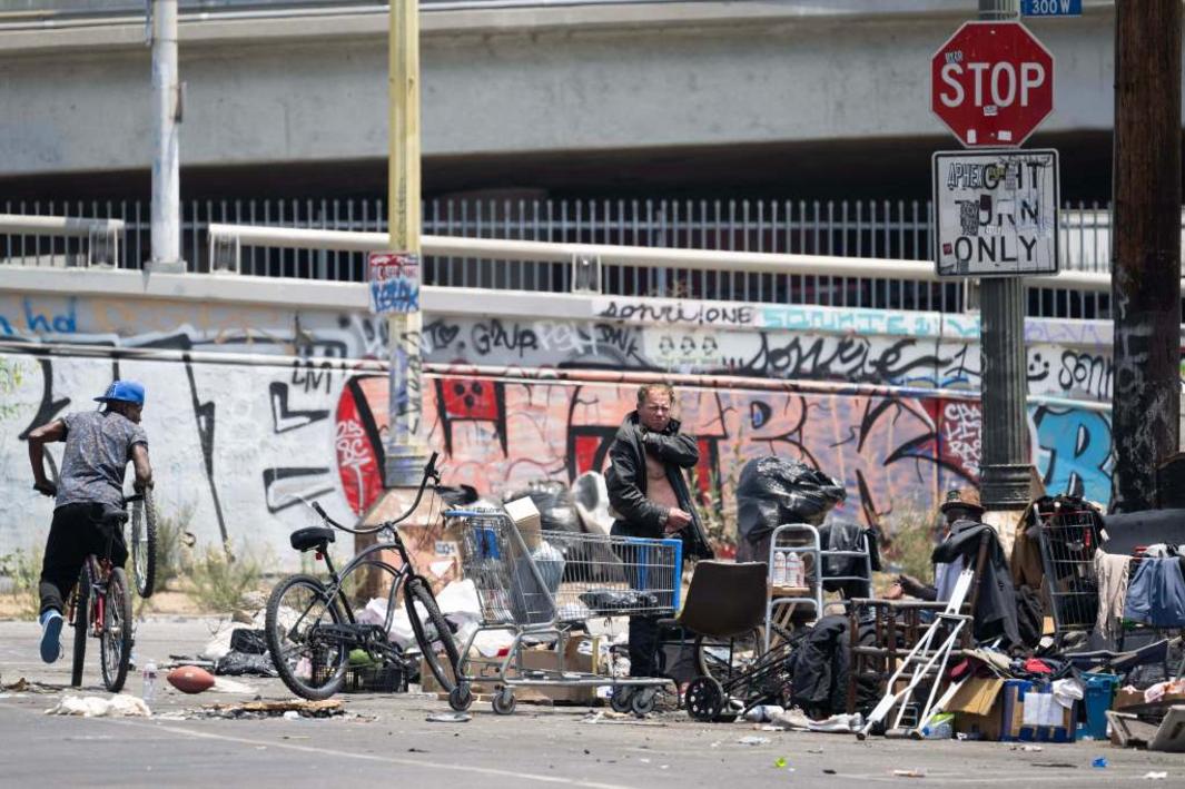 LDN L LA HOMELESSCOUNT 0715 DK 07