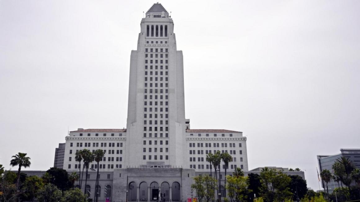 LDN L LOS ANGELES CITY HALL 1
