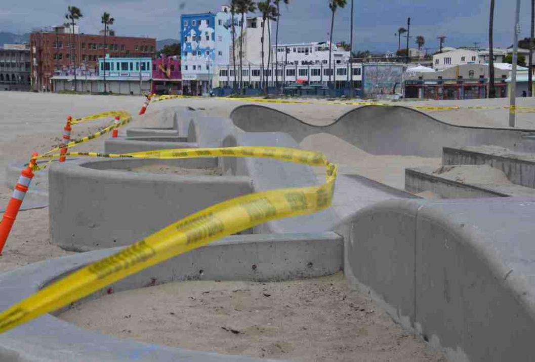 LDN L VENICEBEACH SKPK CLOS CV19 0420 5