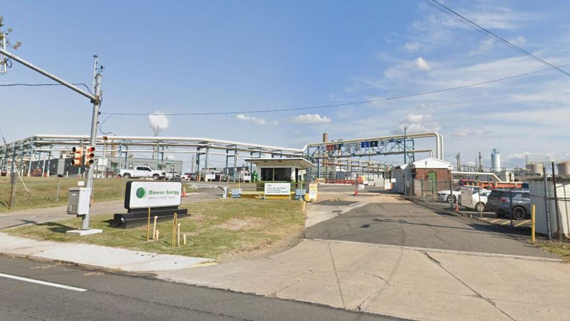 Mất điện ở nhà máy lọc dầu gây mùi khí đốt tại Delaware