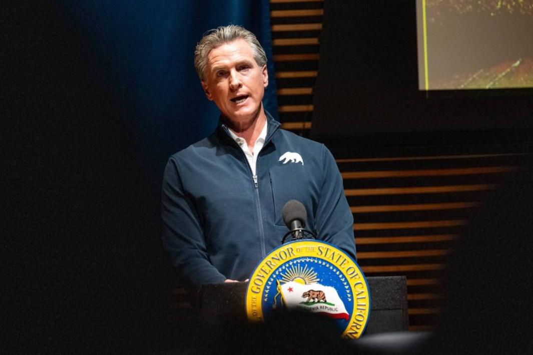 PAS L 6MO NEWSOM 0708 DC 5 69b2f6