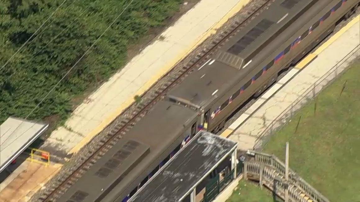 Xe lửa SEPTA Philadelphia di tản vì cháy