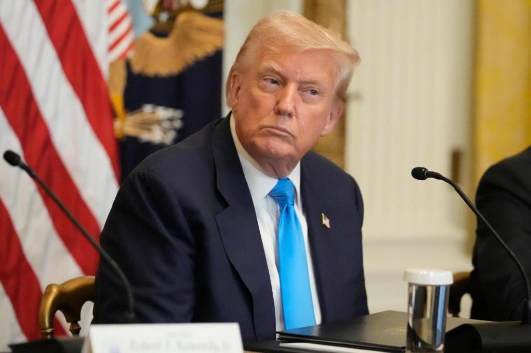 Trump 25751