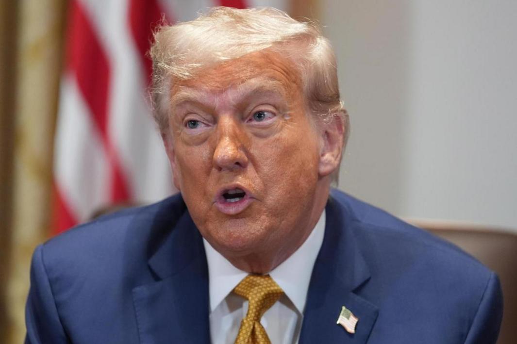 Chính phủ Trump đảo ngược kế hoạch về lệnh cấm a-mi-ăng