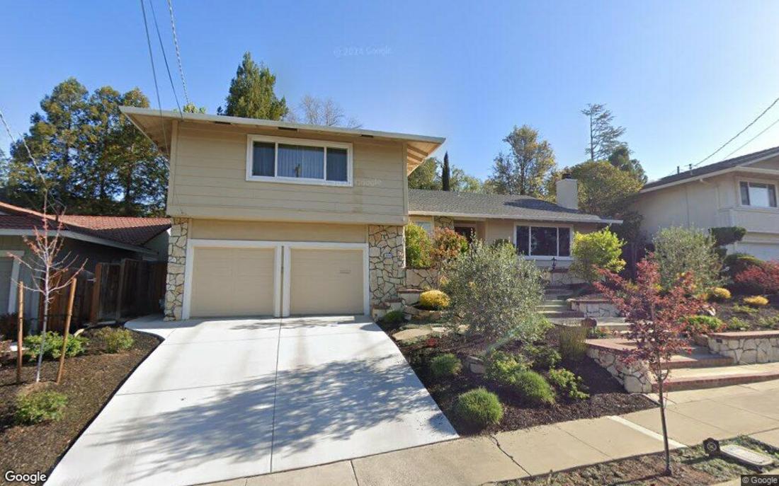 What 1887000 bought on Del Sol Avenue A Alameda County home
