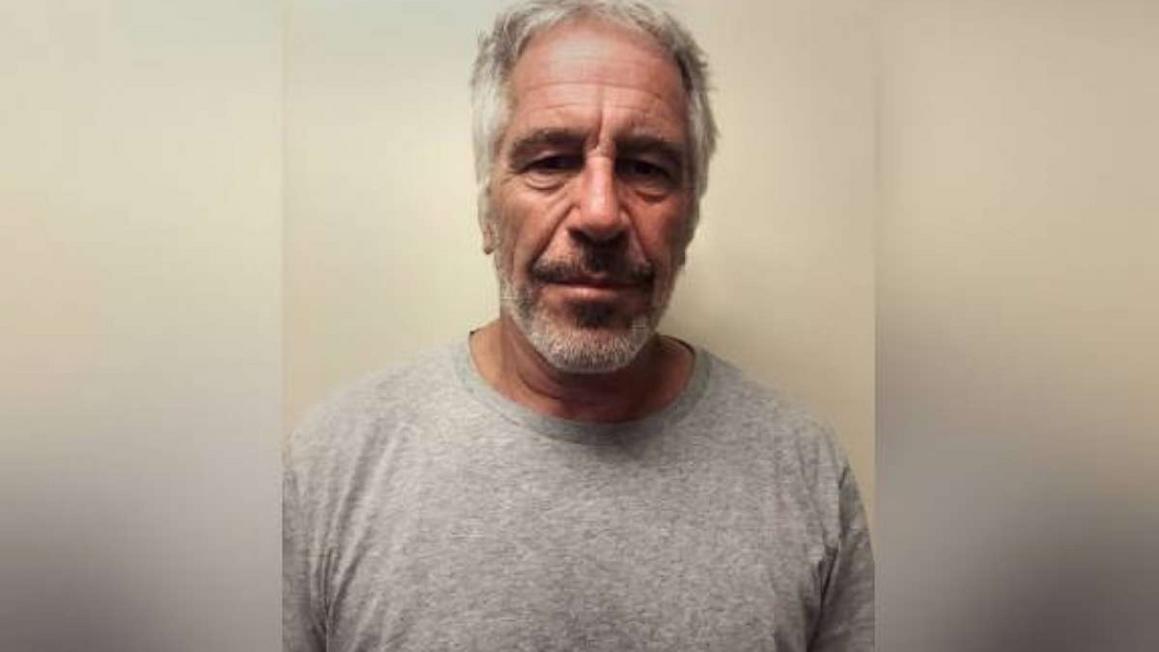 FBI không tìm thấy ‘danh sách khách hàng’ của Epstein