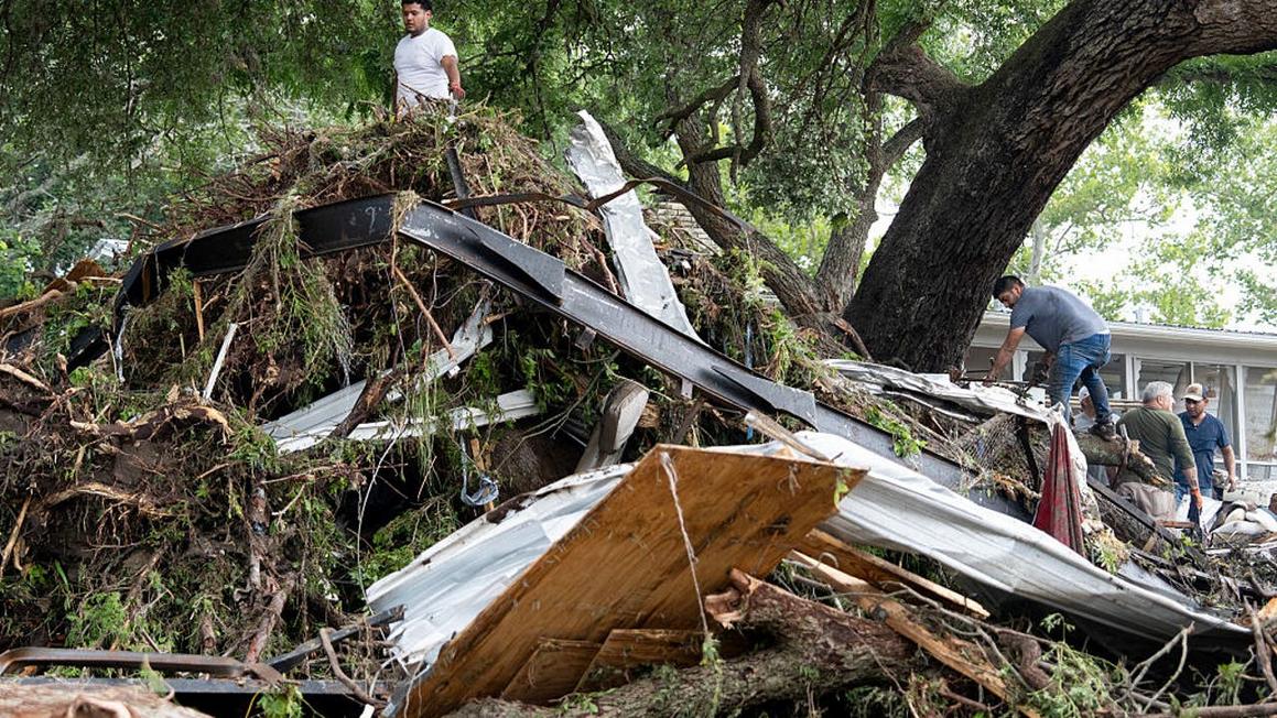 Ít nhất 43 người thiệt mạng vì lũ lụt ở Texas