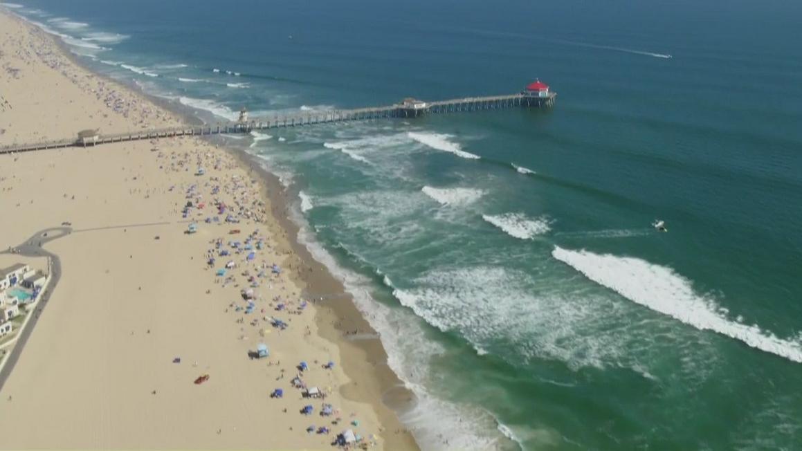 Nam California: Cứu hàng trăm người tắm biển dịp lễ