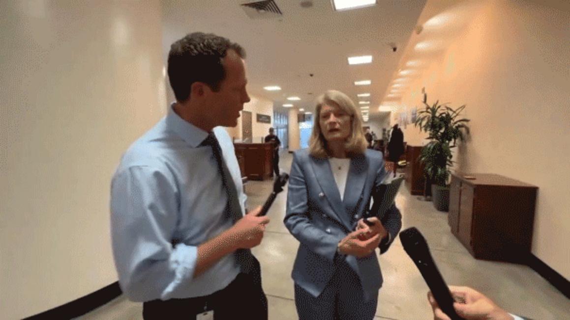 Thượng nghị sĩ Murkowski im lặng đáp trả phóng viên NBC về việc bỏ phiếu cho ‘Dự luật Lớn và Đẹp’