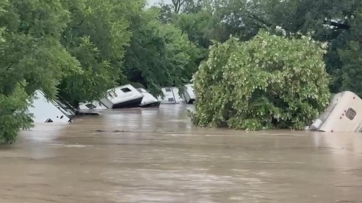 Texas: Hơn 100 người thiệt mạng do lũ lụt