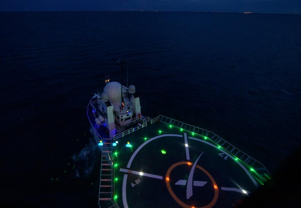 spacex dragon crew emergency evacuation rehearsal nhq201908150008 48558950441 o
