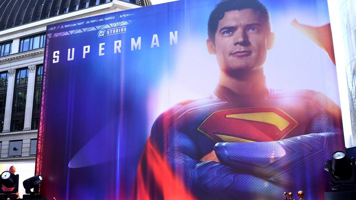 superman poster premiere 2