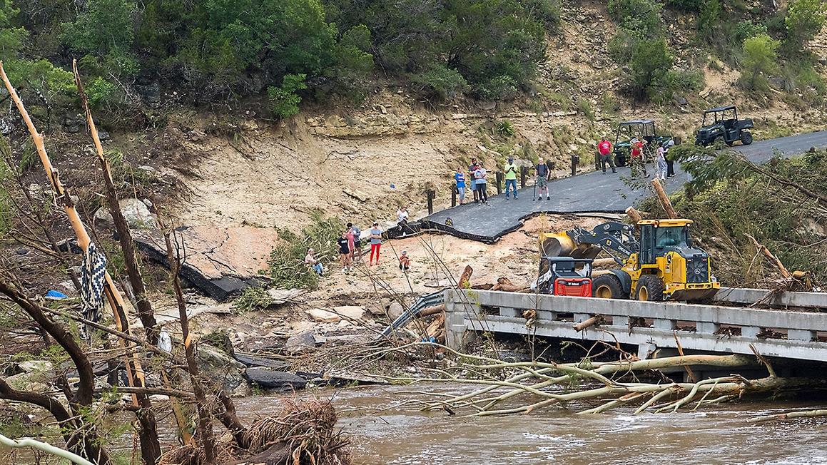 Sao lớn quyên góp cho nạn nhân lũ lụt Texas