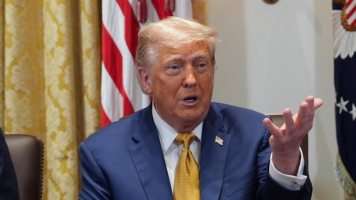 TT Trump chế giễu TNS Schumer vụ lụt Texas