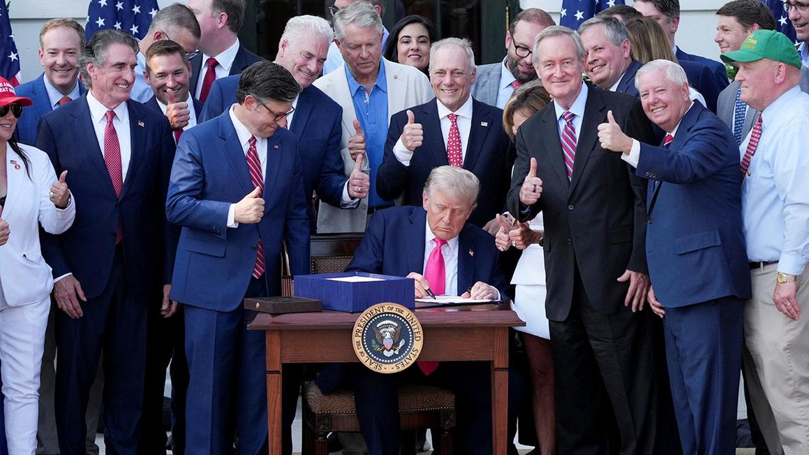trump signs bbb