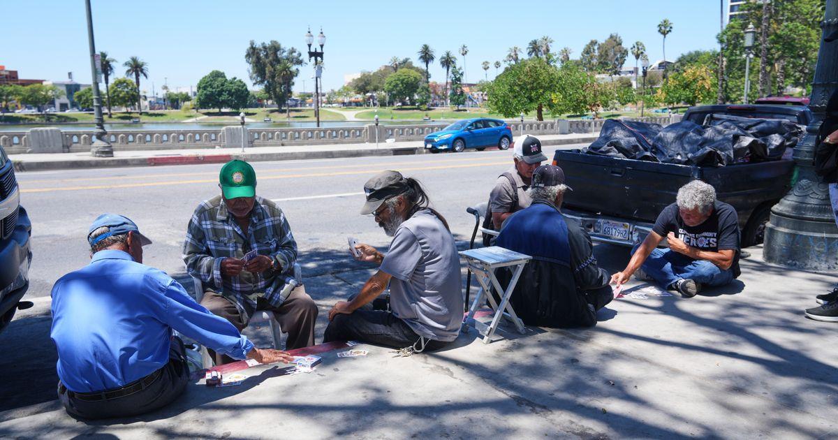 Dân Cư Los Angeles Bàng Hoàng Sau Cuộc Ra Quân Của Liên Bang