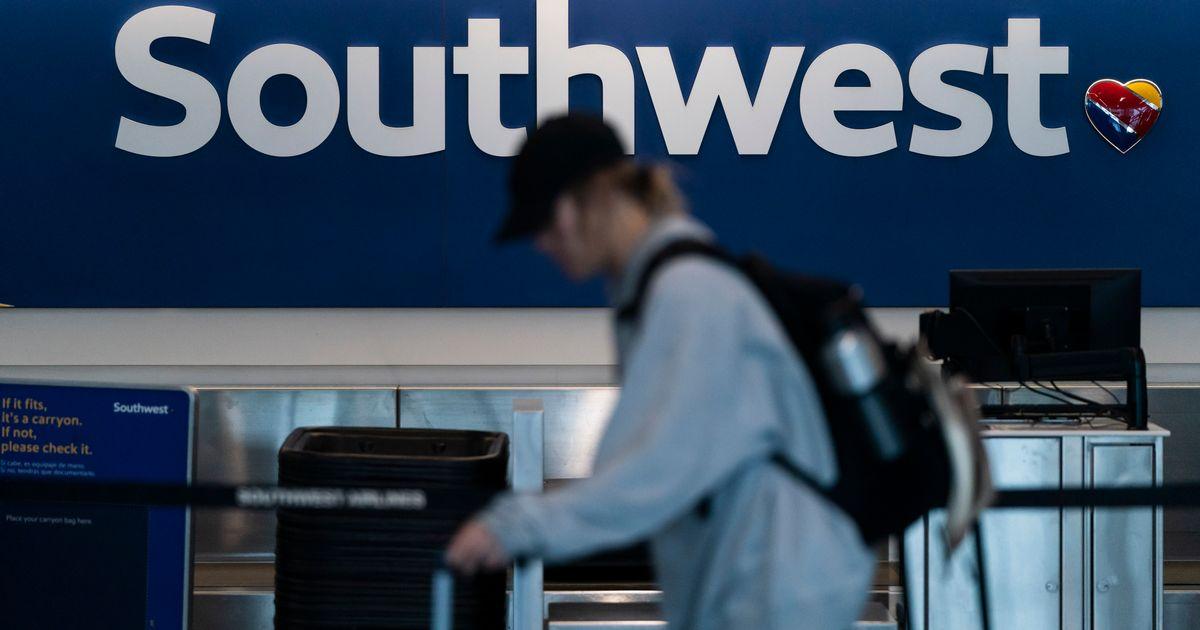 urnpublicidap.org1b19692862325977c7eb9b4e02b94ae4Southwest Plane Plunge 91823 1