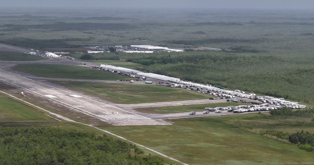 Dân biểu Florida kiện Thống đốc DeSantis về trại tạm giam di dân