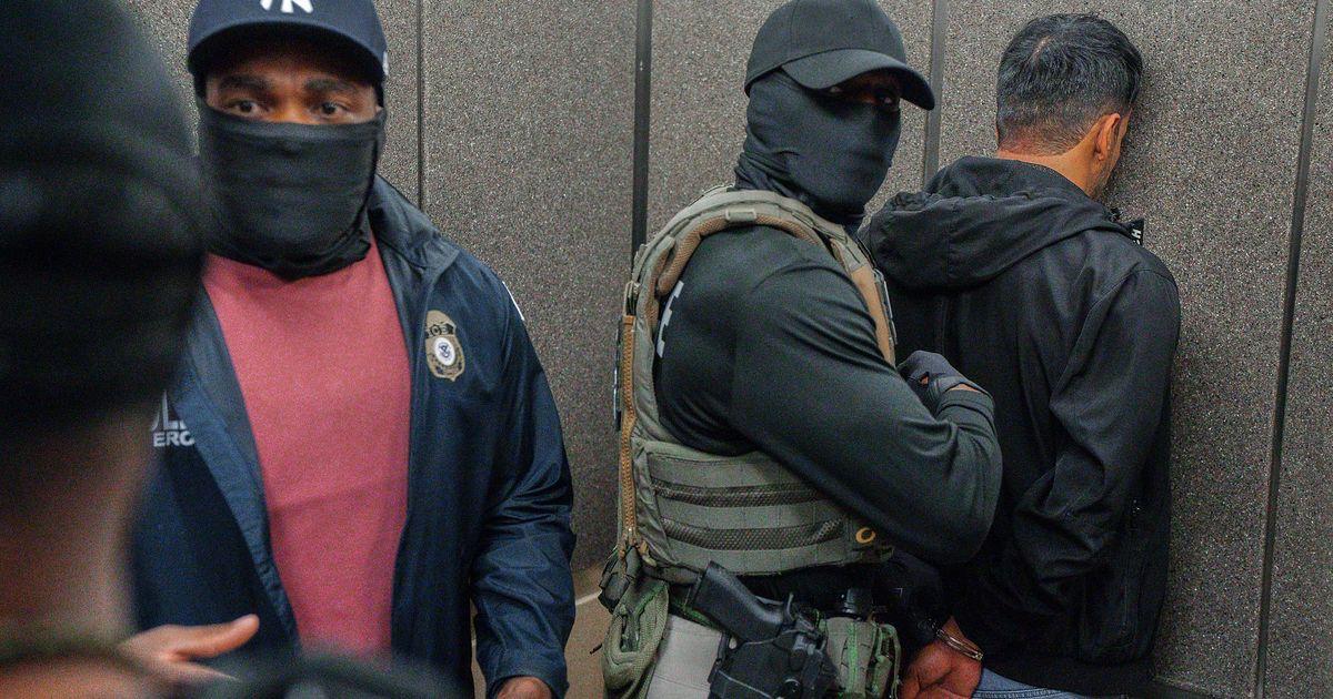 urnpublicidap.orgaacbb45b9eca804c2295f52a33a2a0fdMasked Law Enforcement 20193