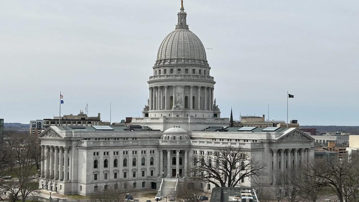 Tòa án Tối cao Wisconsin Bác Bỏ Vụ Kiện Chia Lại Bản Đồ Cử Tri