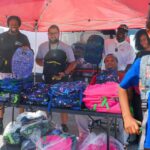 Philly: Trẻ em nhận ba lô từ thiện trước thềm năm học