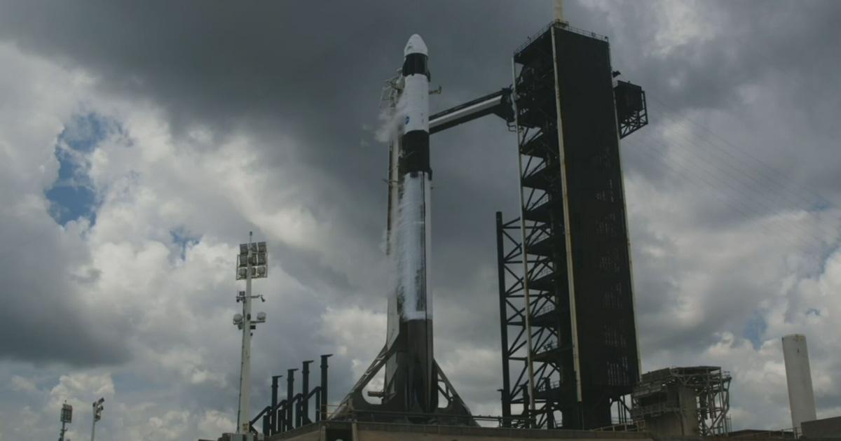 SpaceX Postpones Launch Due to Weather