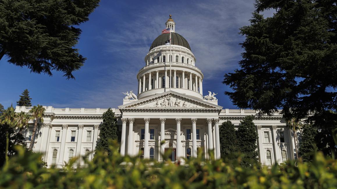 17588625 081925 kgo ap california state capitol img