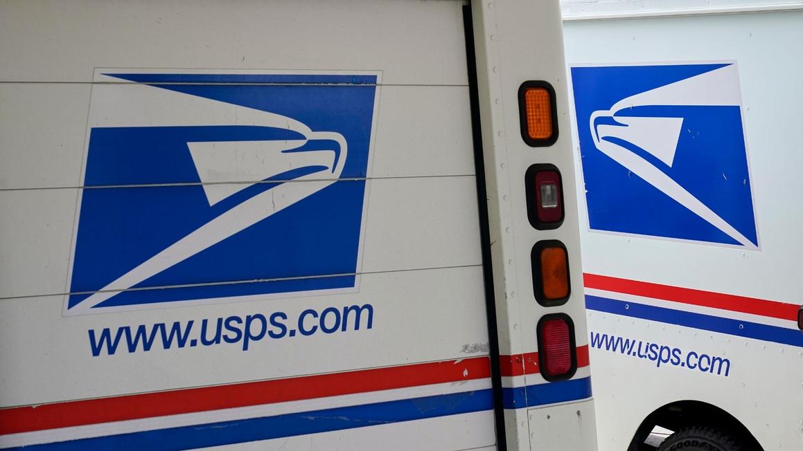 17624342 082325 wabc usps AP img